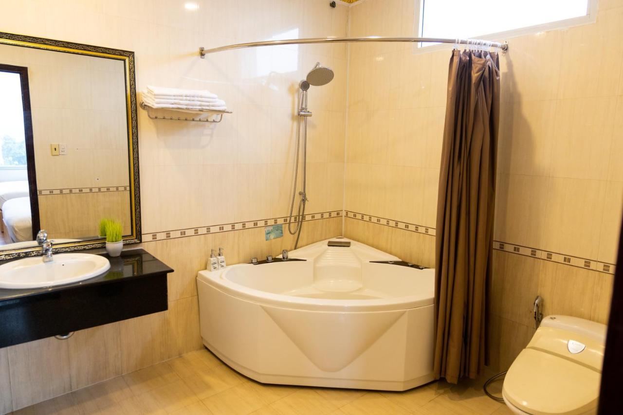 Hoang Loc Hotel Buon Ma Thuot Eksteriør bilde